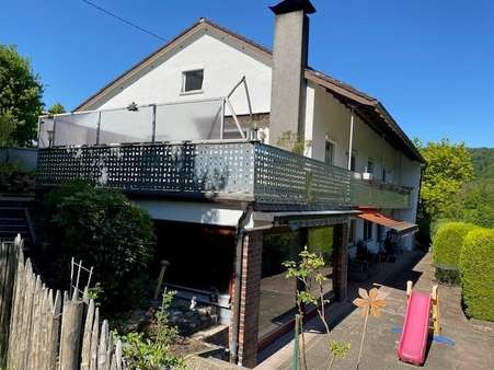 Außenansicht - Zweifamilienhaus in 71579 Spiegelberg mit 296m² kaufen