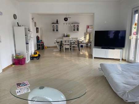 Wohnen  im Erdgeschoss - Zweifamilienhaus in 71579 Spiegelberg mit 296m² kaufen