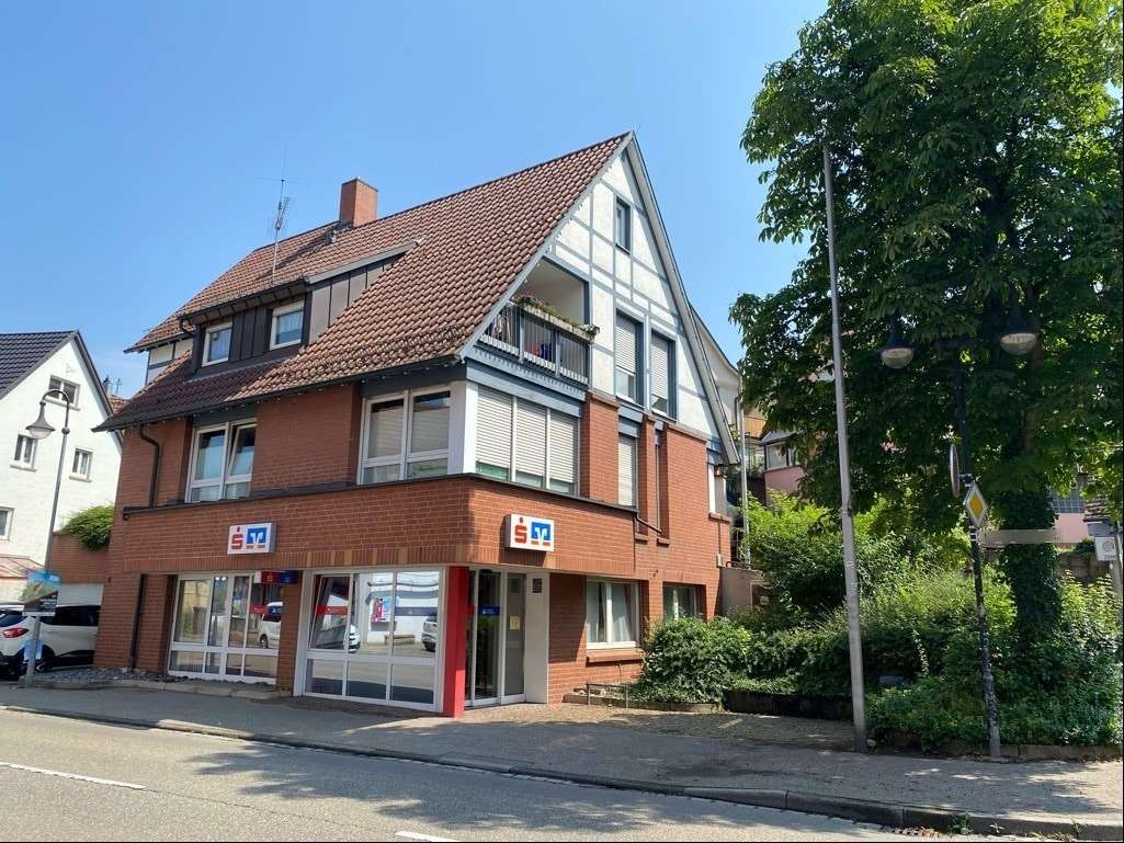Titelbild Titelbild - Büro in 71384 Weinstadt mit 118m² mieten