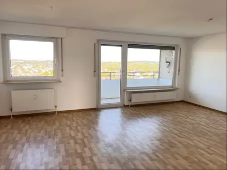 Waiblingen: Helle 3-Zimmer-Wohnung mit traumhaftem Ausblick 