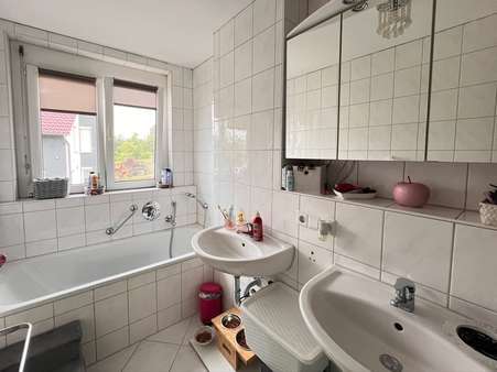 Badezimmer Badezimmer - Etagenwohnung in 71334 Waiblingen mit 89m² kaufen