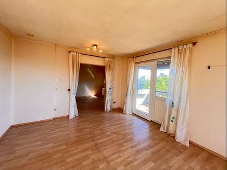 Wohnzimmer Wohnzimmer - Etagenwohnung in 71334 Waiblingen mit 93m² kaufen