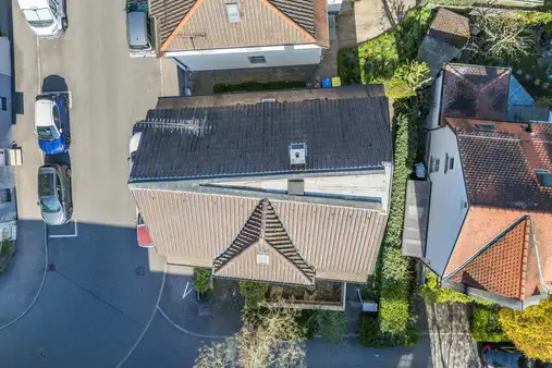 Waiblingen: Charmantes Zweifamilienhaus mit historischem Flair!