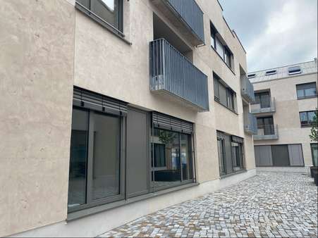 Außenansicht Außenansicht - Büro in 71384 Weinstadt mit 95m² kaufen