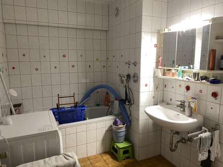 Bad Bad - Etagenwohnung in 71332 Waiblingen mit 87m² kaufen
