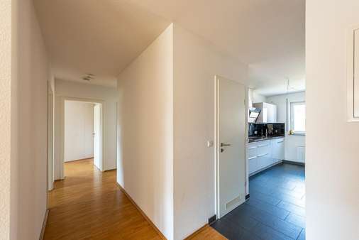 Flur - Etagenwohnung in 70191 Stuttgart mit 112m² kaufen