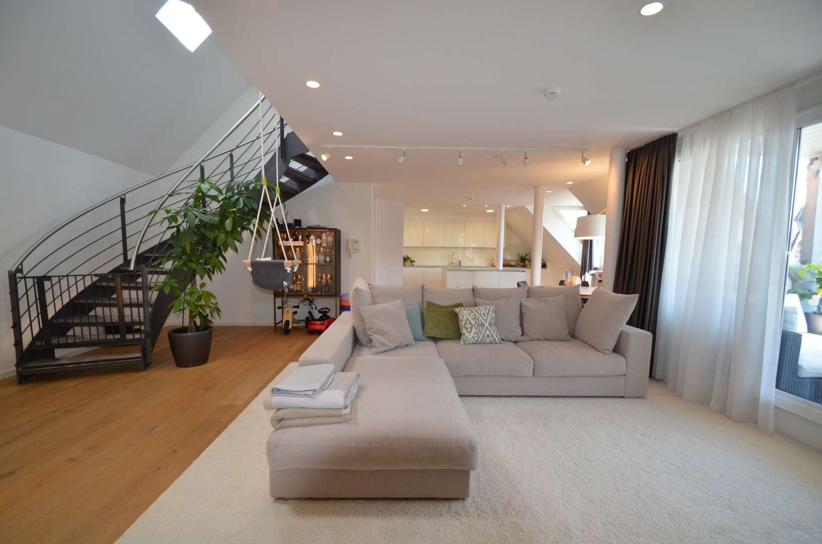 Wohnbereich Wohnbereich - Dachgeschosswohnung in 71032 Böblingen mit 220m² kaufen
