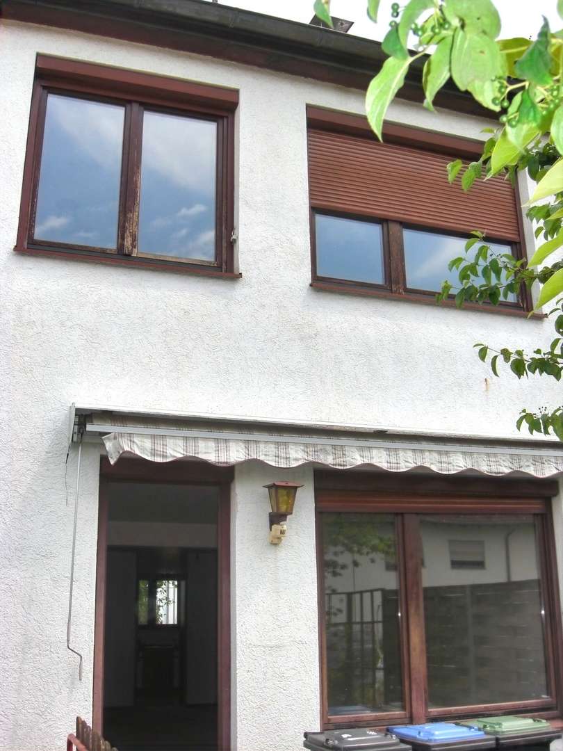 Hausansicht West - Reihenmittelhaus in 71067 Sindelfingen mit 140m² kaufen