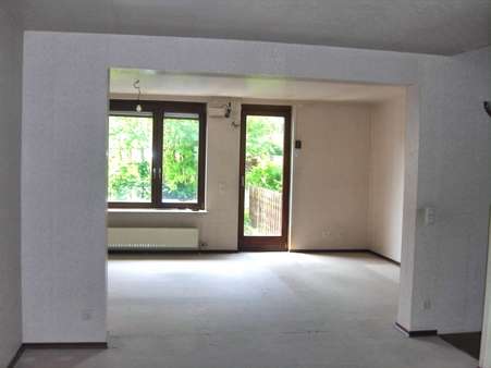 Wohnzimmer - Reihenmittelhaus in 71067 Sindelfingen mit 140m² kaufen