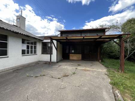 Ansicht Carport / Halle Ansicht Carport / Halle - Mehrfamilienhaus in 71144 Steinenbronn mit 208m² kaufen