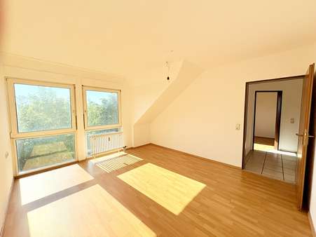 Schlafzimmer Schlafzimmer - Dachgeschosswohnung in 71088 Holzgerlingen mit 71m² kaufen