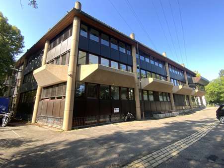 Nord/Ost Seite - Büro in 71065 Sindelfingen mit 7176m² kaufen
