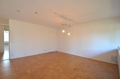 Wohnzimmer Wohnzimmer - Etagenwohnung in 71065 Sindelfingen mit 105m² kaufen