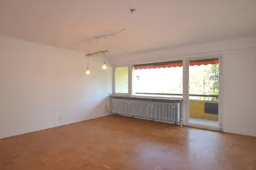 Familien(t)raum in Sindelfingen: 4,5 Zimmer mit Balkon, Garage & Stellplatz!