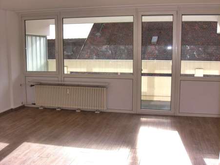 Wohnzimmer  - Penthouse-Wohnung in 71063 Sindelfingen mit 114m² kaufen