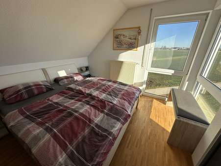 Schlafzimmer mit Blick - Etagenwohnung in 71155 Altdorf mit 94m² kaufen