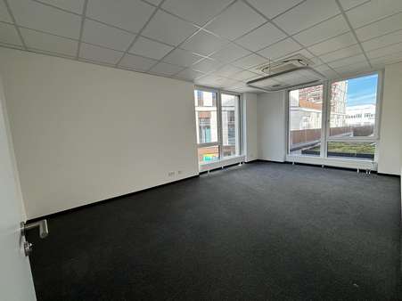 Besprechung - Büro in 71034 Böblingen mit 322m² mieten