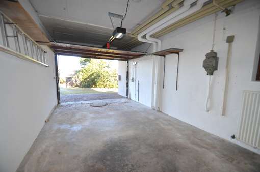 Garage - Bungalow in 71034 Böblingen mit 189m² kaufen