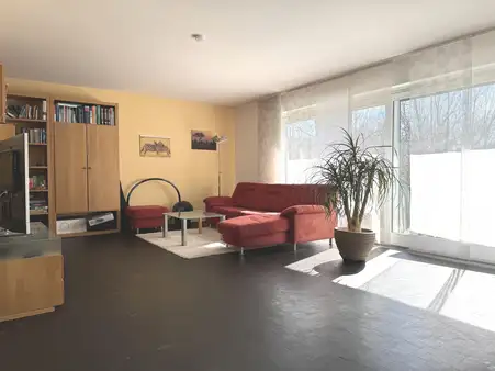 Großzügiges Wohnhaus in Sindelfingen mit vielseitigen Nutzungsmöglichkeiten wird frei!
