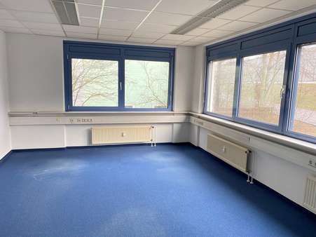 Büro - Büro in 71229 Leonberg mit 635m² mieten