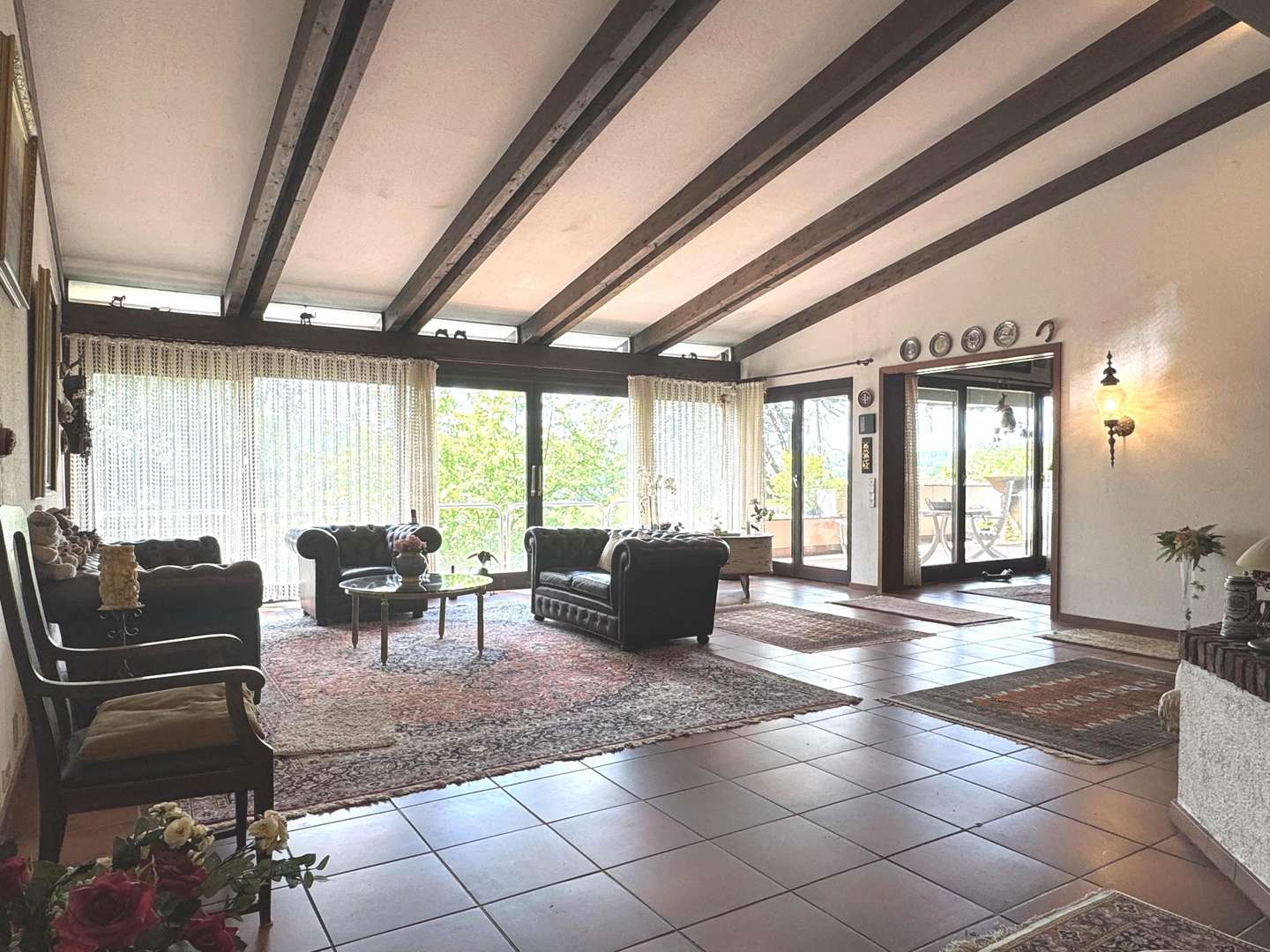 Wohnzimmer - Einfamilienhaus in 71134 Aidlingen mit 404m² kaufen