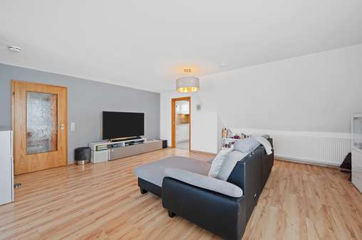 Wohn- und Essbereich - Dachgeschosswohnung in 71155 Altdorf mit 97m² kaufen