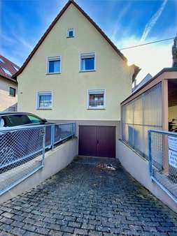 Garage - Mehrfamilienhaus in 71229 Leonberg mit 327m² kaufen