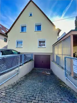 Wohnen und investieren! Charmantes Mehrfamilienhaus in begehrter Lage