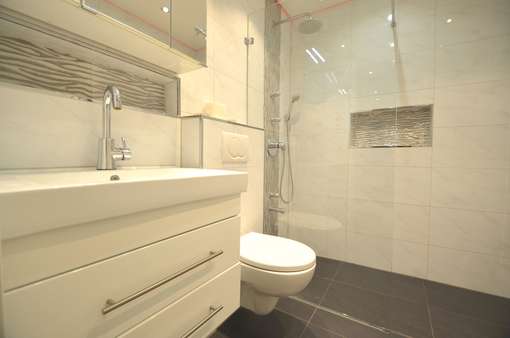 Badezimmer - Etagenwohnung in 71229 Leonberg mit 58m² kaufen