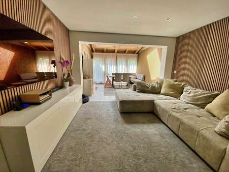 Wohn und Essbereich Wohn und Essbereich - Reihenmittelhaus in 71229 Leonberg mit 104m² kaufen