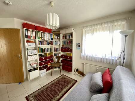 Arbeitszimmer Arbeitszimmer - Etagenwohnung in 71088 Holzgerlingen mit 78m² mieten