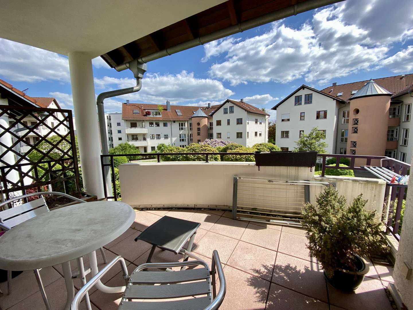 überdachter Balkon überdachter Balkon - Etagenwohnung in 71088 Holzgerlingen mit 78m² mieten
