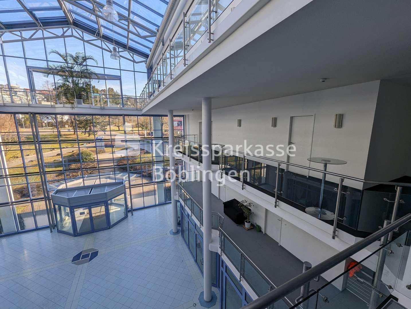 Eingangsbereich - Büro in 71229 Leonberg mit 335m² mieten