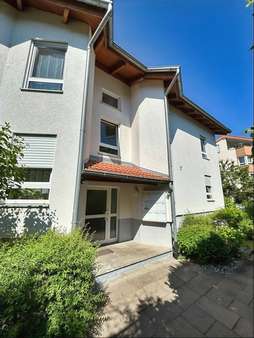 Eingang - Etagenwohnung in 71120 Grafenau mit 76m² kaufen
