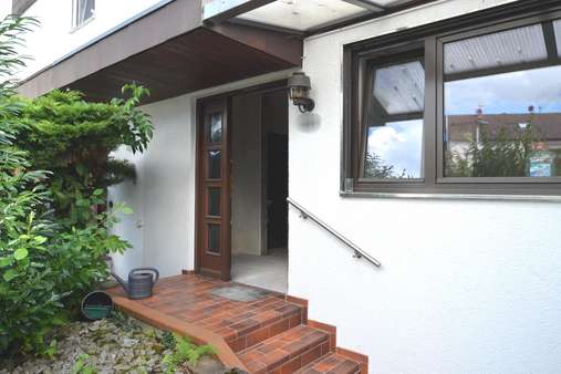 Eingangsbereich Eingangsbereich - Doppelhaushälfte in 71277 Rutesheim mit 127m² kaufen