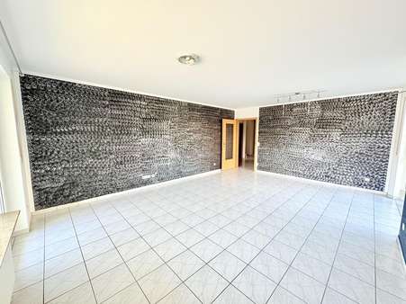 Großer Wohn-/Essbereich Großer Wohn-/Essbereich - Erdgeschosswohnung in 71155 Altdorf mit 91m² kaufen