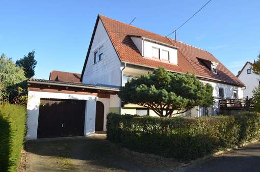 Haus-Vorderansicht - Einfamilienhaus in 71277 Rutesheim mit 124m² kaufen