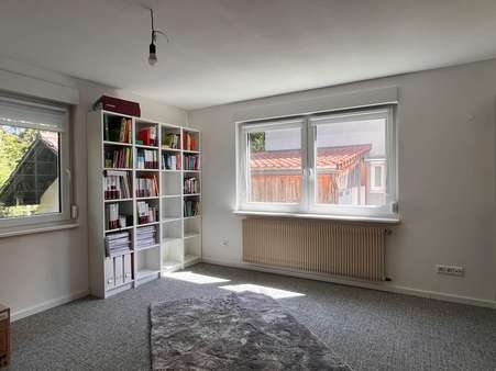 Kinderzimmer Arbeiten - Zweifamilienhaus in 71083 Herrenberg mit 220m² kaufen