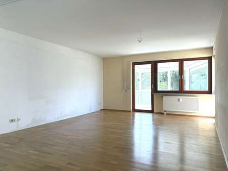 Wohnzimmer - Etagenwohnung in 71065 Sindelfingen mit 85m² kaufen