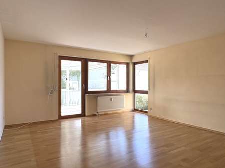Wohnzimmer - Etagenwohnung in 71065 Sindelfingen mit 85m² kaufen