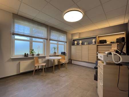 Büro Büro - Büro in 71229 Leonberg mit 130m² mieten