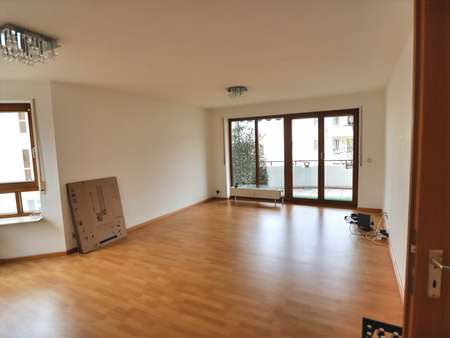 Wohn-/Esszimmer - Etagenwohnung in 71088 Holzgerlingen mit 78m² mieten