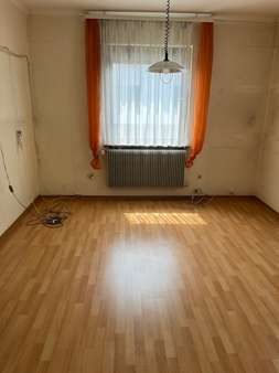 KInd EG - Zweifamilienhaus in 71126 Gäufelden mit 160m² kaufen