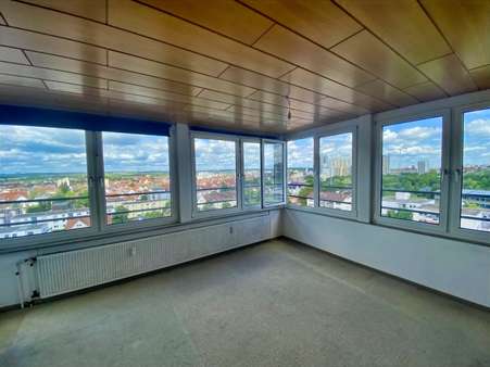 Wohnzimmer - Etagenwohnung in 71229 Leonberg mit 125m² kaufen