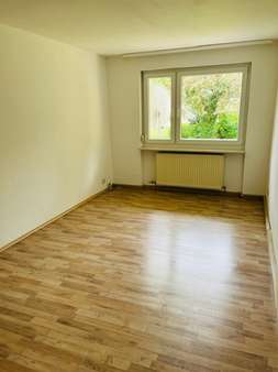 Schlafzimmer - Etagenwohnung in 71083 Herrenberg mit 70m² kaufen