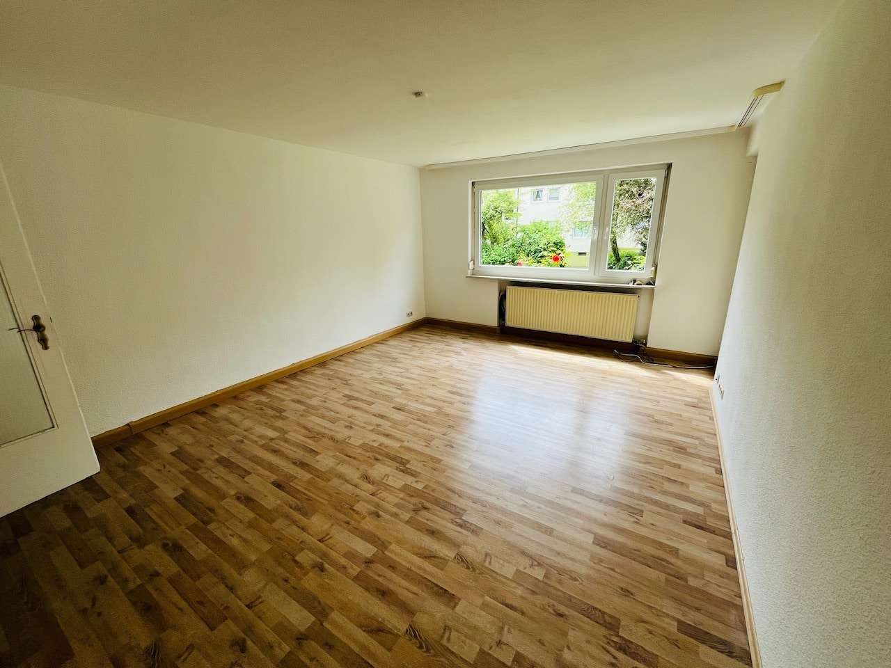 Wohnzimmer - Etagenwohnung in 71083 Herrenberg mit 70m² kaufen