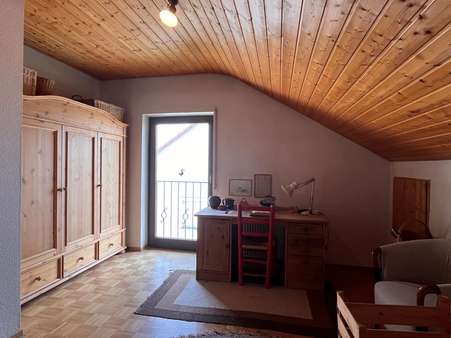 Schlafen Arbeiten - Dachgeschosswohnung in 71083 Herrenberg mit 54m² kaufen