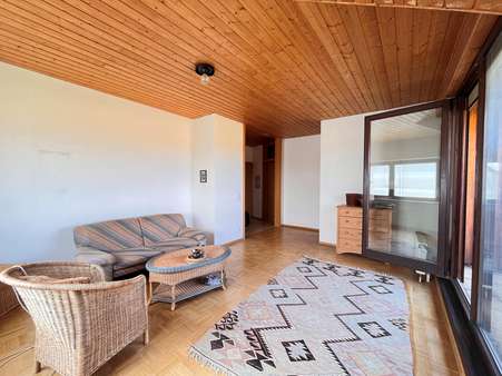 Wohnzimmer - Dachgeschosswohnung in 71083 Herrenberg mit 54m² kaufen
