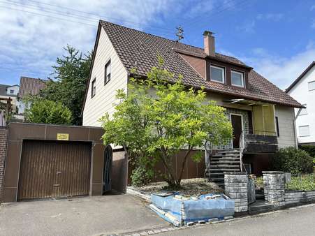 Außenansicht Außenansicht - Einfamilienhaus in 71272 Renningen mit 178m² kaufen