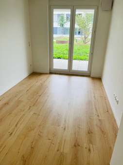 Büro / Kind Büro / Kind - Etagenwohnung in 71083 Herrenberg mit 92m² mieten
